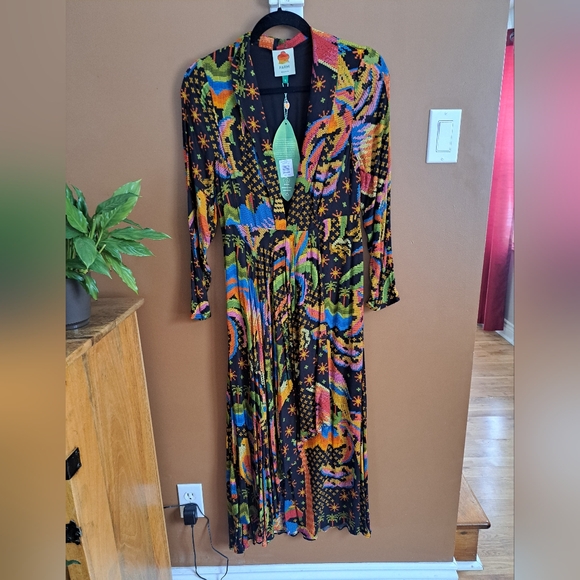 FARM Rio Macaw Island Maxi Dress - Picture 2 of 7